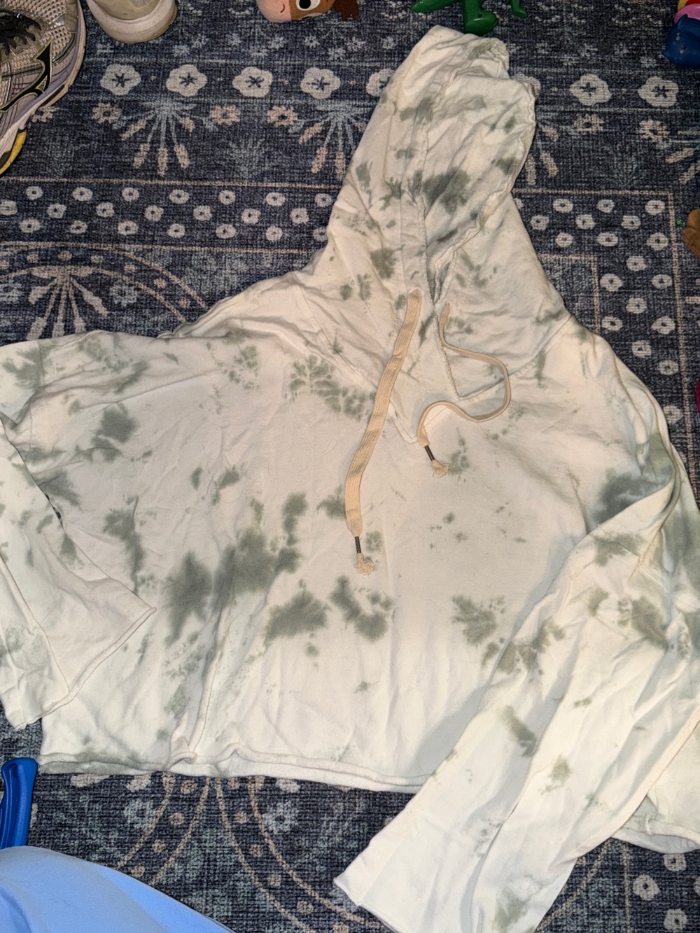 POL Tie-Dye Hoodie in Cream and Olive Green